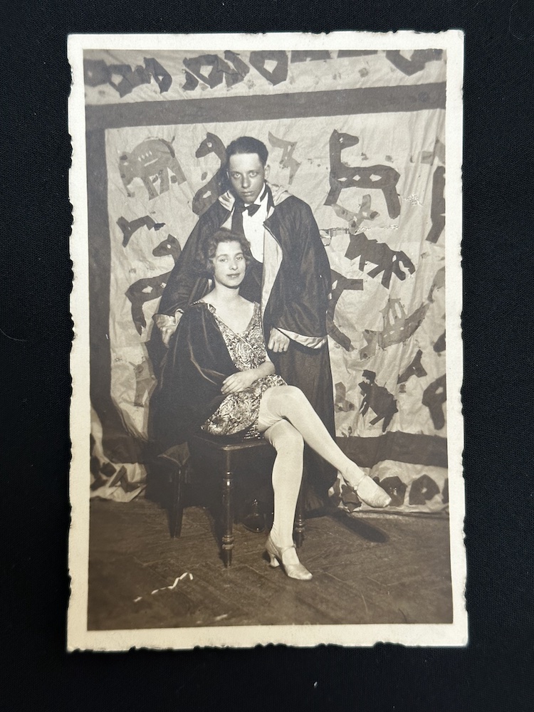TH: Parents, Dr Fritz and Sybille Heinemann, at a Faschingsparty [carnival party] in 1927.