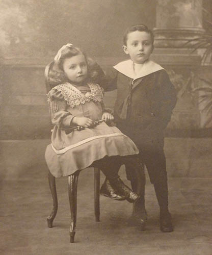 LK: Father Ernst Adler and his sister Julie, Vienna, ca1903