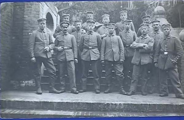 WF: Father with pipe, location not known, WW1