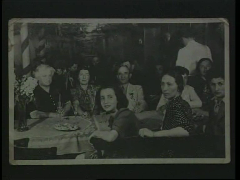 GF: Sister and Mother (front row), St. Louis dining room, 1939