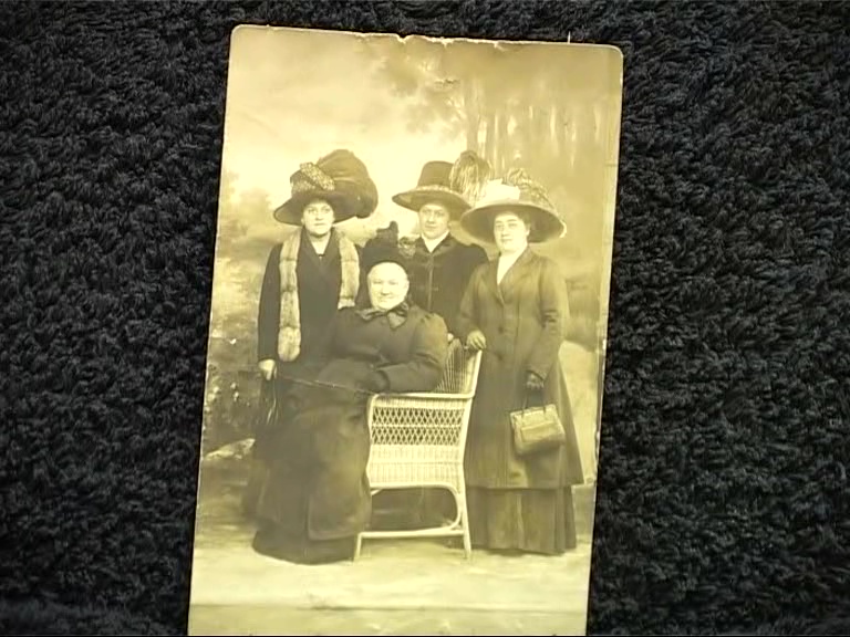 EK: Maternal grandmother and family members, Insterburg, Eastern Prussia, ca 1908 or 1910