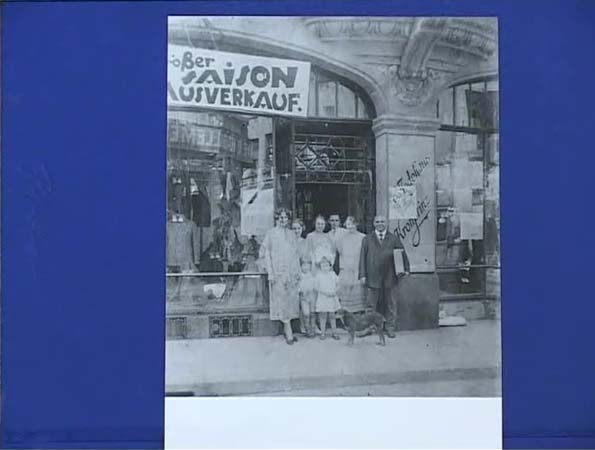 WF: With mother and sister at his father’s shop, Bonn, 1923