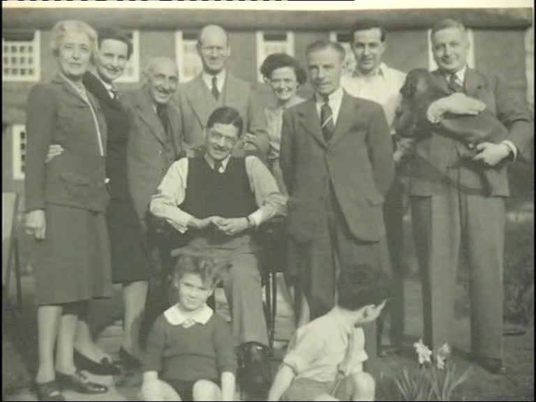 MS: "This picture was taken in the Kahns' garden" - from the left Mrs. Kahn and next to her MS with relations of the Kahns and other refugees from Germany.