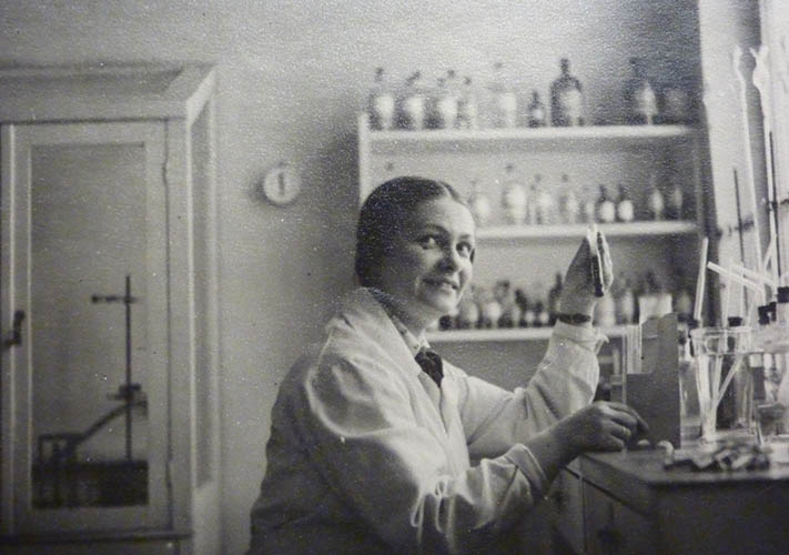 Liselotte's mother Regina Kapeller-Adler, who developed one of the first pregnancy tests. Her scientific achievements allowed the family to find residency in the UK in 1939 by by invitation from the Society for the Protection of Science and Learning