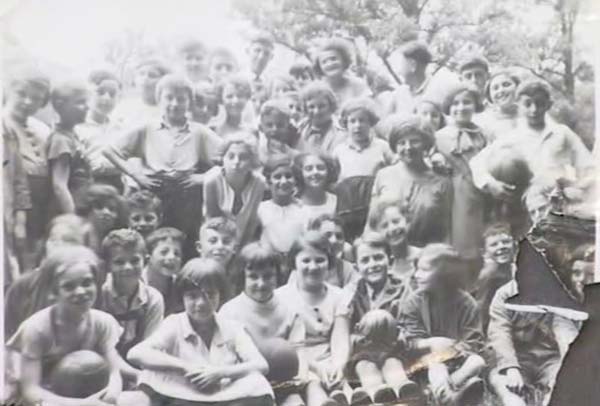 RE: Hebrew school outing, Vienna, 1934