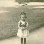 SL: Susi Braun on her third birthday in Berlin, 1923