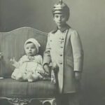 RS: With his brother Fredi in 1915