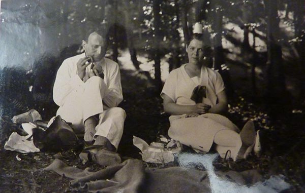 VM: Mother and father at a picnic, place unknown, early 1930s